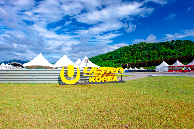 Ultra-Korea-2019-DAY1_pp-8684 のコピー
